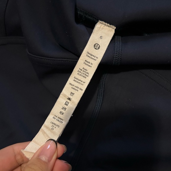 Lululemon Athletica Navy Leggings - Picture 3 of 4